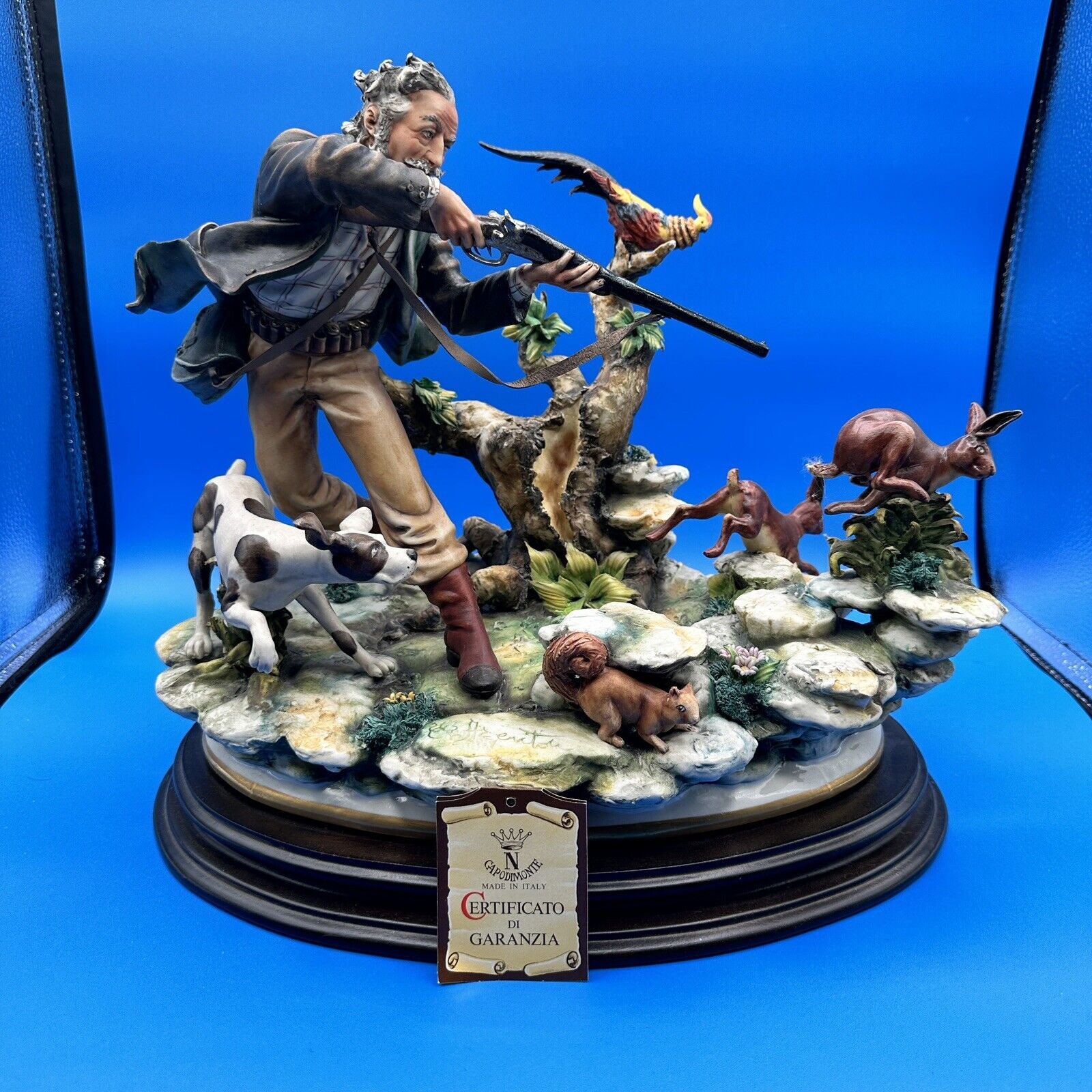 Capodimonte Laurenz Collection The Hunter Enzo Figurine Made in Italy EXQUISITE