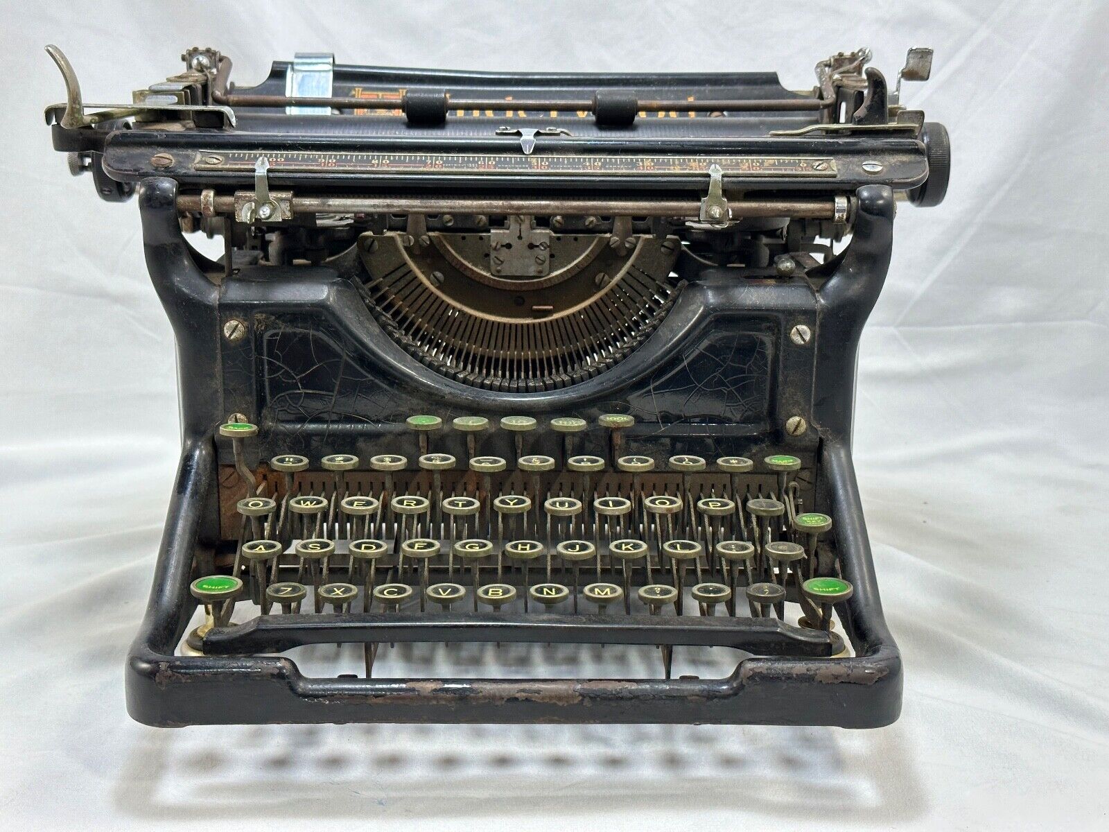 1934 Underwood Standard Typewriter 6-11  No. 4246280-11 Open Frame Needs Tuneup