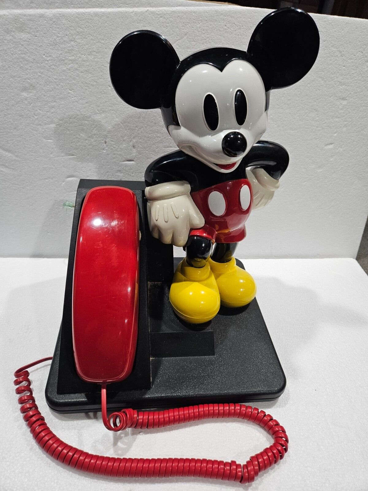 Vintage 1995 Mickey Mouse Touch Tone Phone Disney 14 inches tall AT&T, Tested .