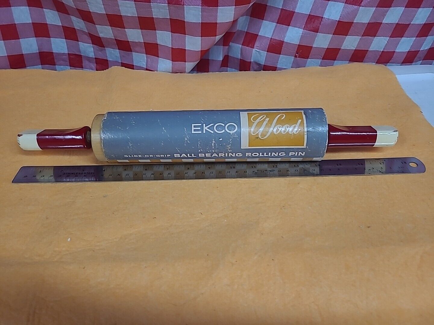 Vintage Ecko No.2507 Red And White Wood Handled Rolling Pin Hard To Find.