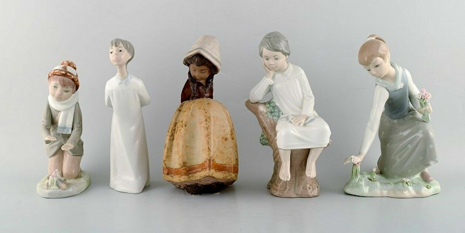 Lladro, Nao and Zaphir, Spain. Five porcelain figurines of children. 1980 / 90's