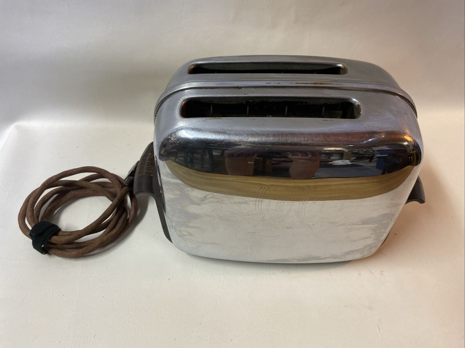 Vintage 1950s TOASTMASTER Automatic Pop Up Toaster 1B14 Chrome Art Deco Works