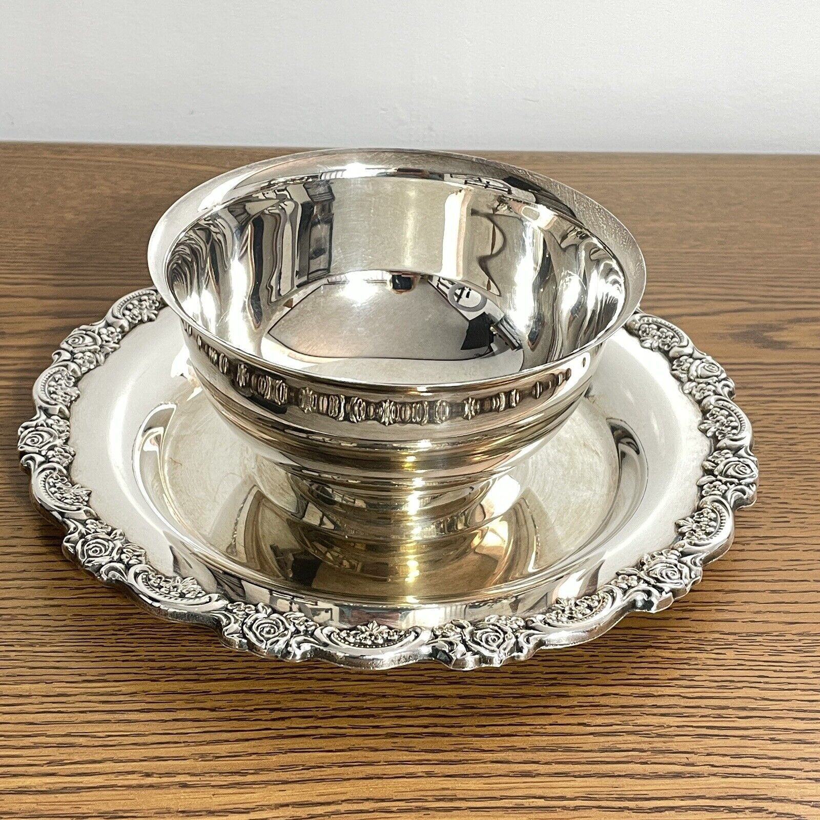 Vintage Silverplate Oneida Du Maurier Round Sauce Bowl With Attached Under Plate