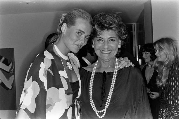 Margaux Hemingway Joan Collins and Evi Mottura attend a party- 1977 Old Photo