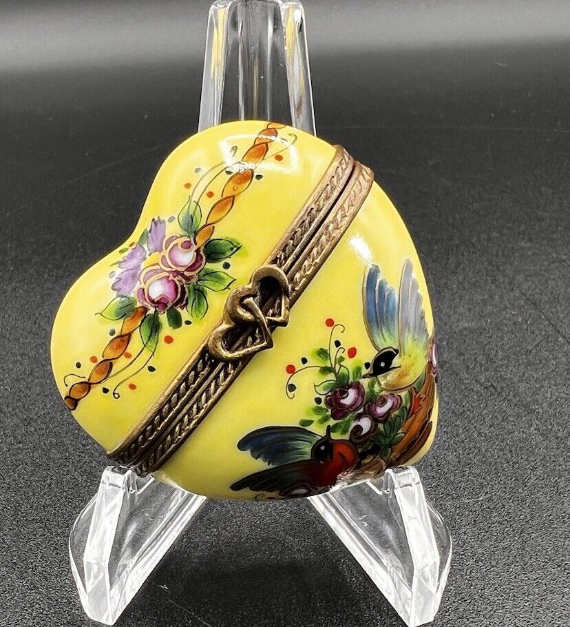 Rochard Limoges France “Hummingbird” Heart Peint Main Porcelain Trinket Ring Box