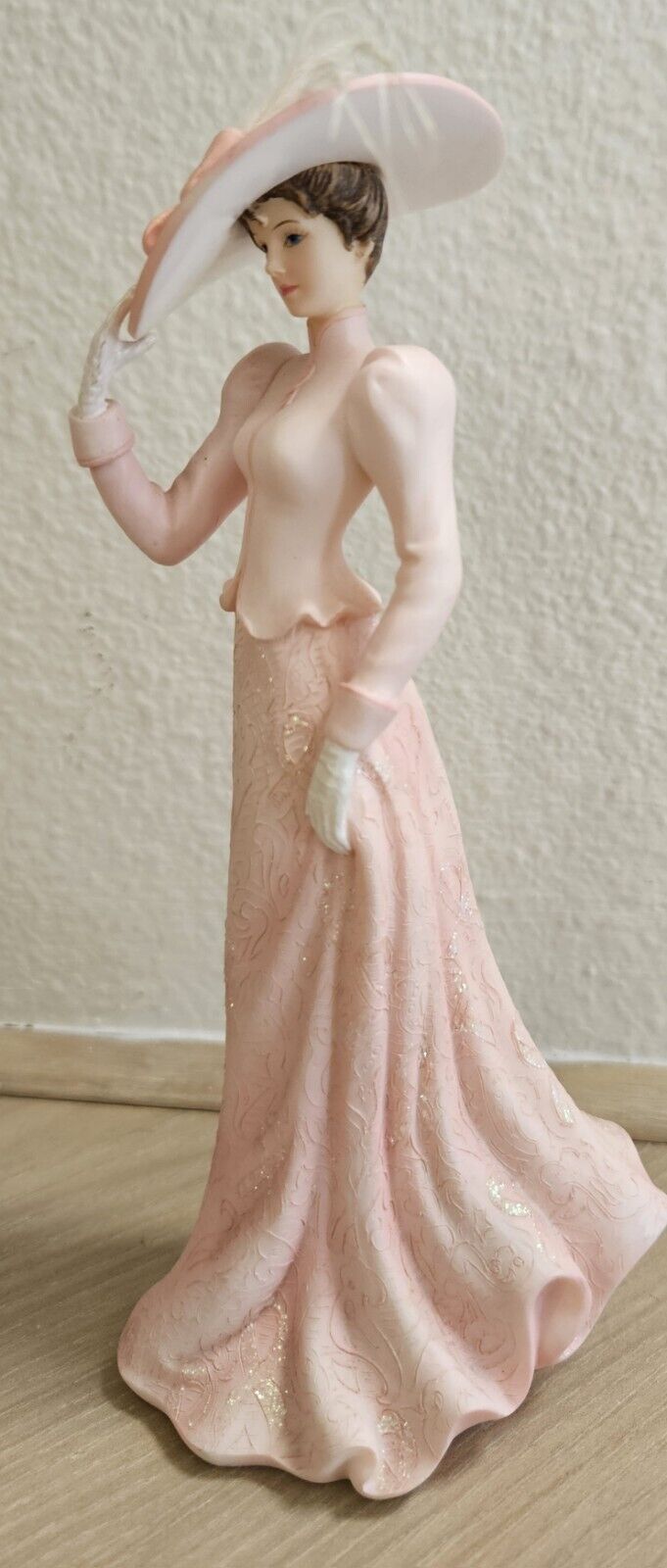 Thomas Kinkade Inspirations of Hope Faithful to Pink Lady W/ Hat Figurine