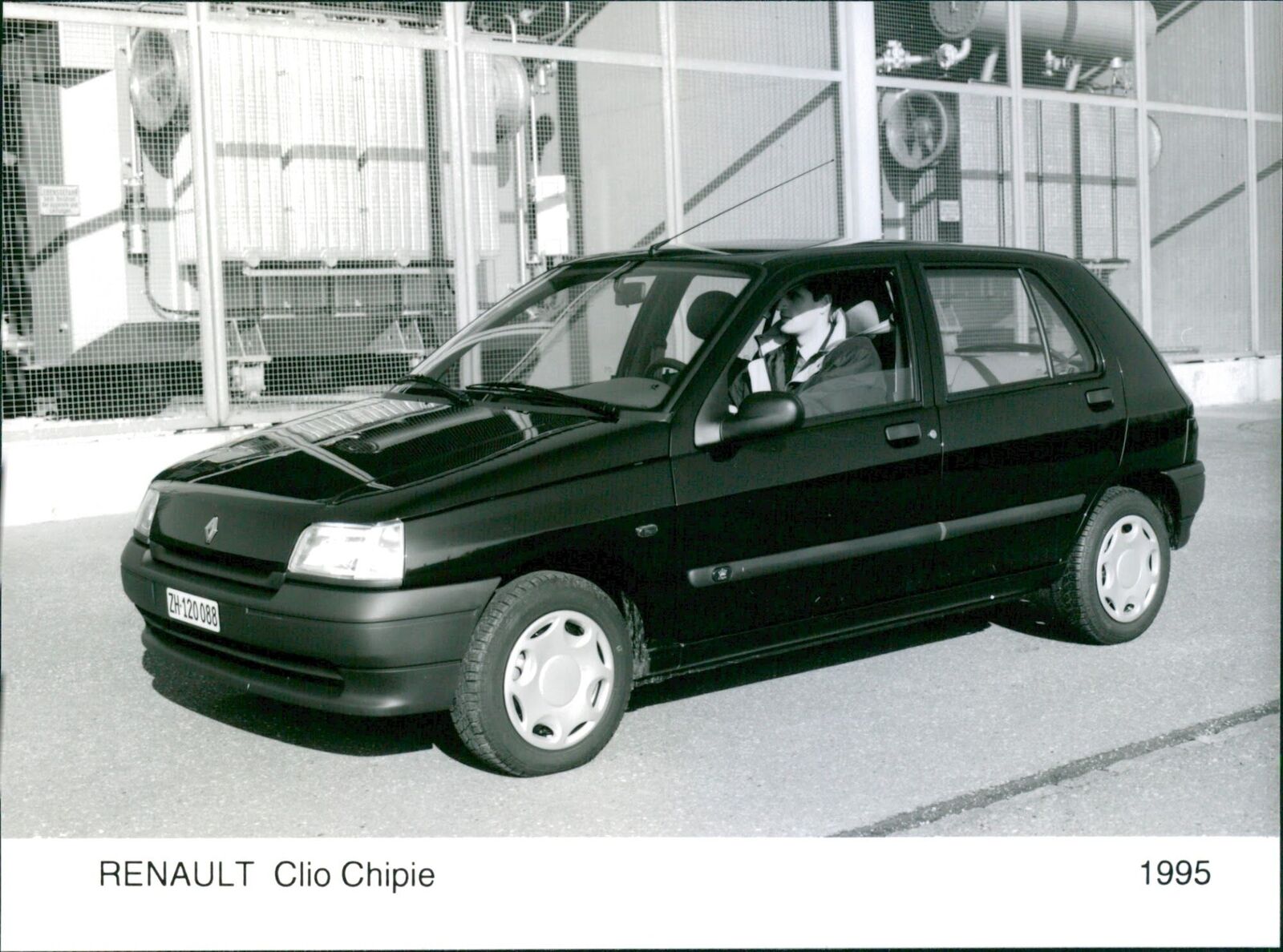 1995 Renault Clio Chipie - Vintage Photograph 3449907