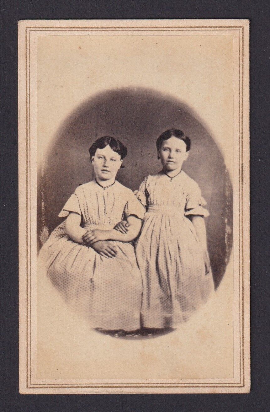 Civil War era CDV Photo Identical Twin Girls - Green 3 cent Revenue Stamp