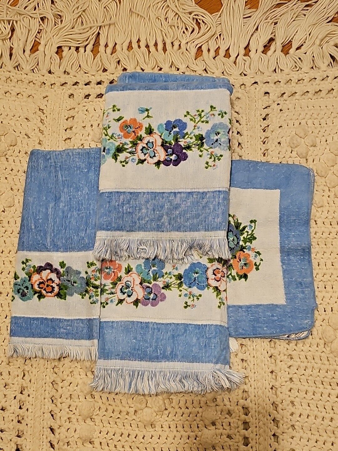Vintage Fashion Manor Towel Set Blue Floral Fringe Reversible Set Of 4