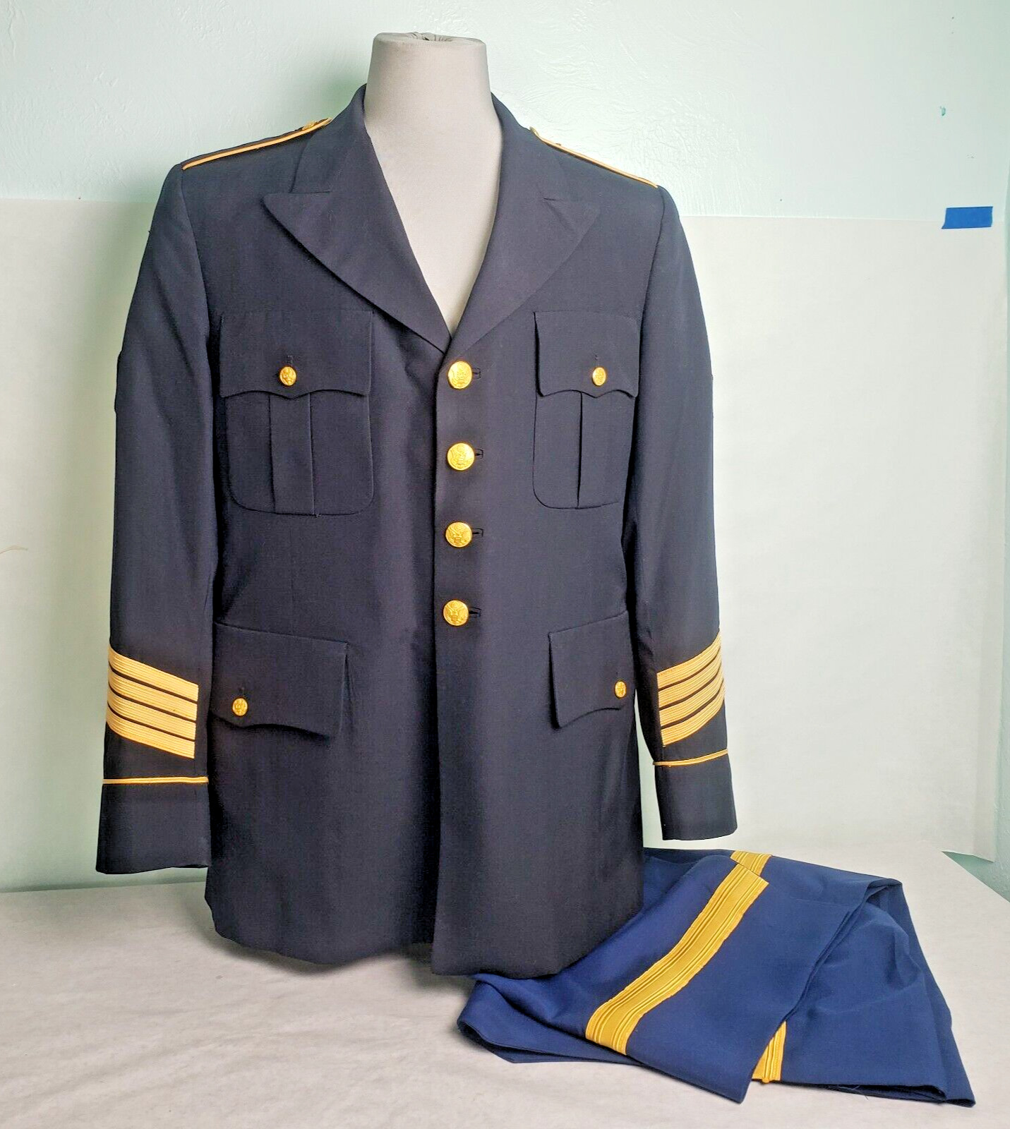US Army Men’s Military Service Dress Blue Uniform set Jacket 44R w/Pants