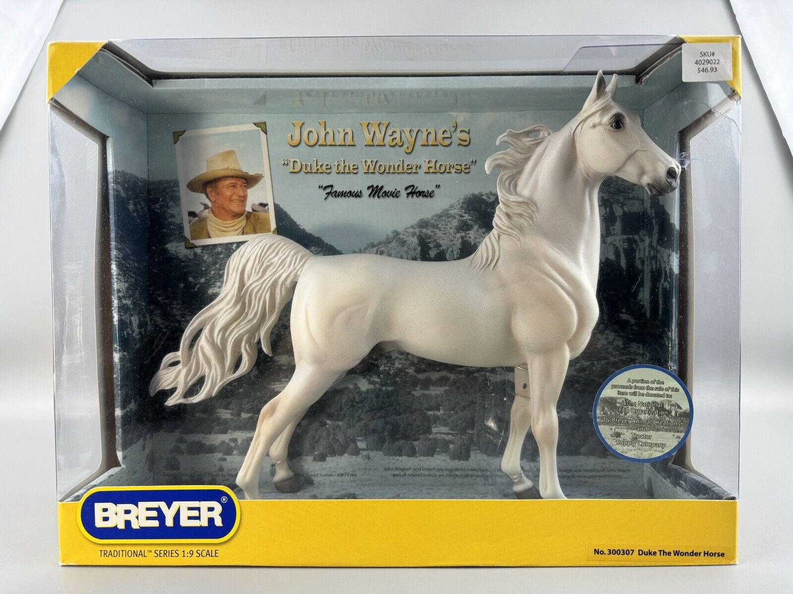 Breyer John Wayne's Duke The Wonder Horse 1:9 American Saddlebred 300307 - READ