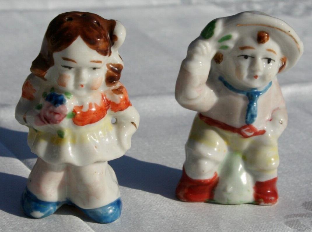 Vtg Salt Pepper Shakers Mexican Couple Man Woman Japan cork stoppers 2.75\
