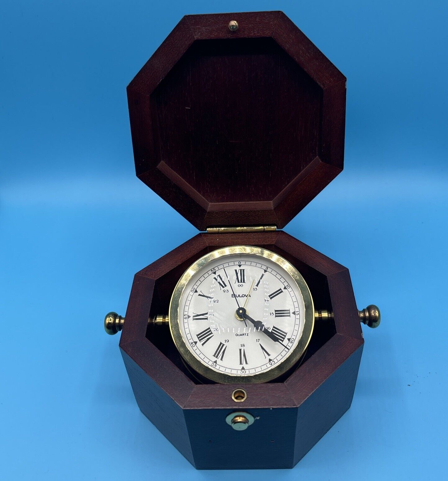 Bulova Quartermaster Quartz Desk Presentation Clock Octagonal Cherry Wood Case