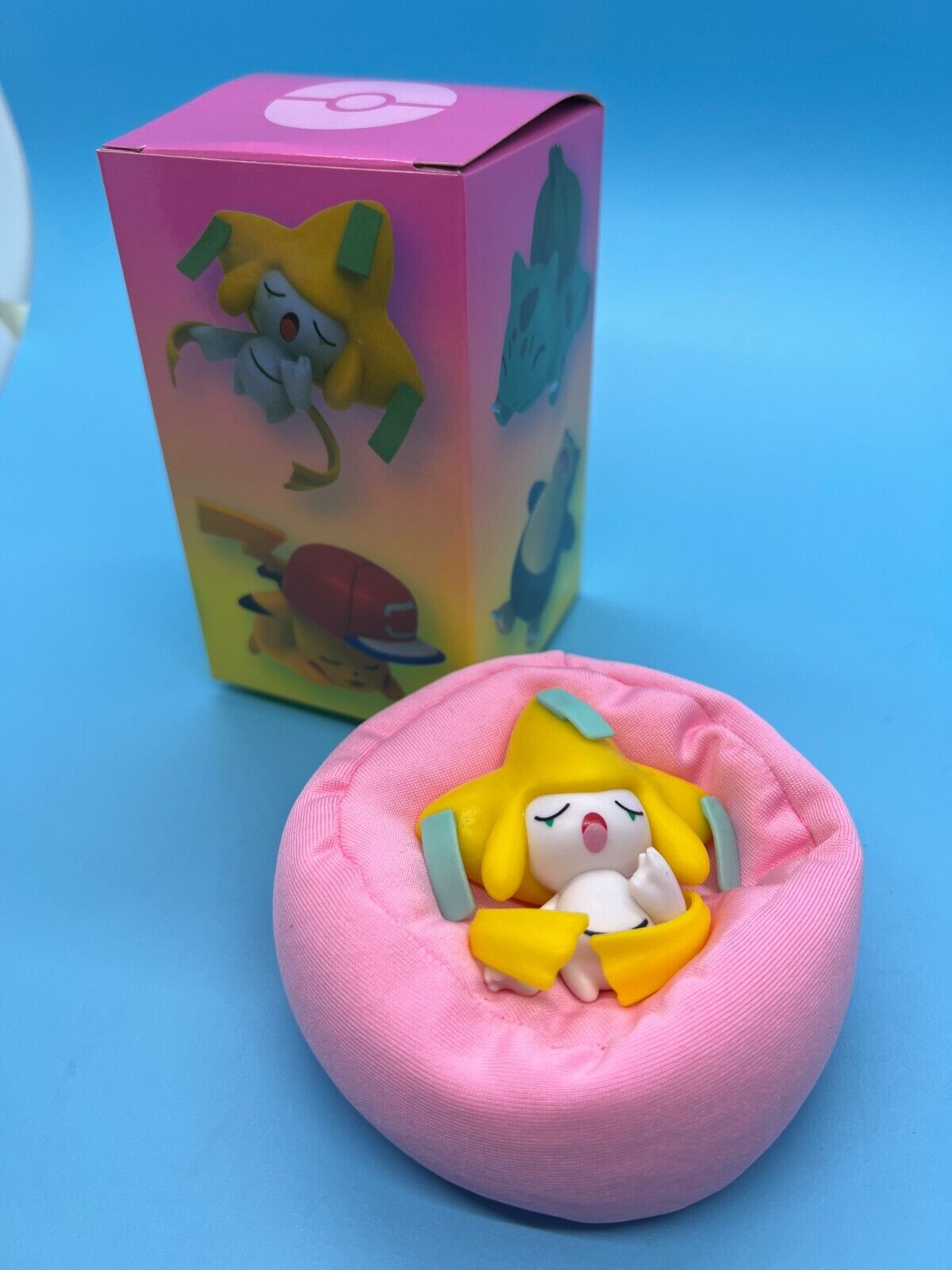 Pokemon Sleeping Jirachi PVC Figure on a Pink Sleeping Bag Sweet Dream New