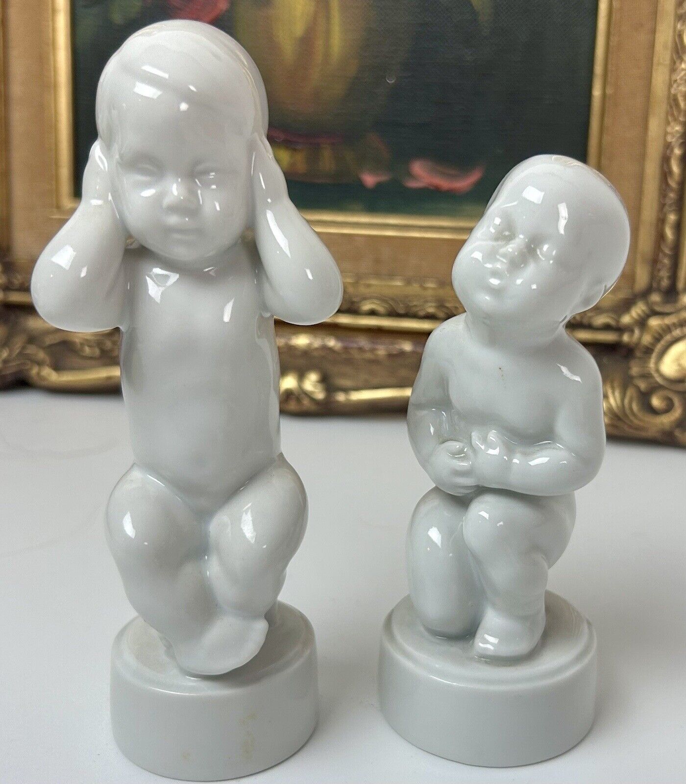 Bing Grondahl Figurines Belly & Ear Ache Babies by Sven Lindhart Denmark