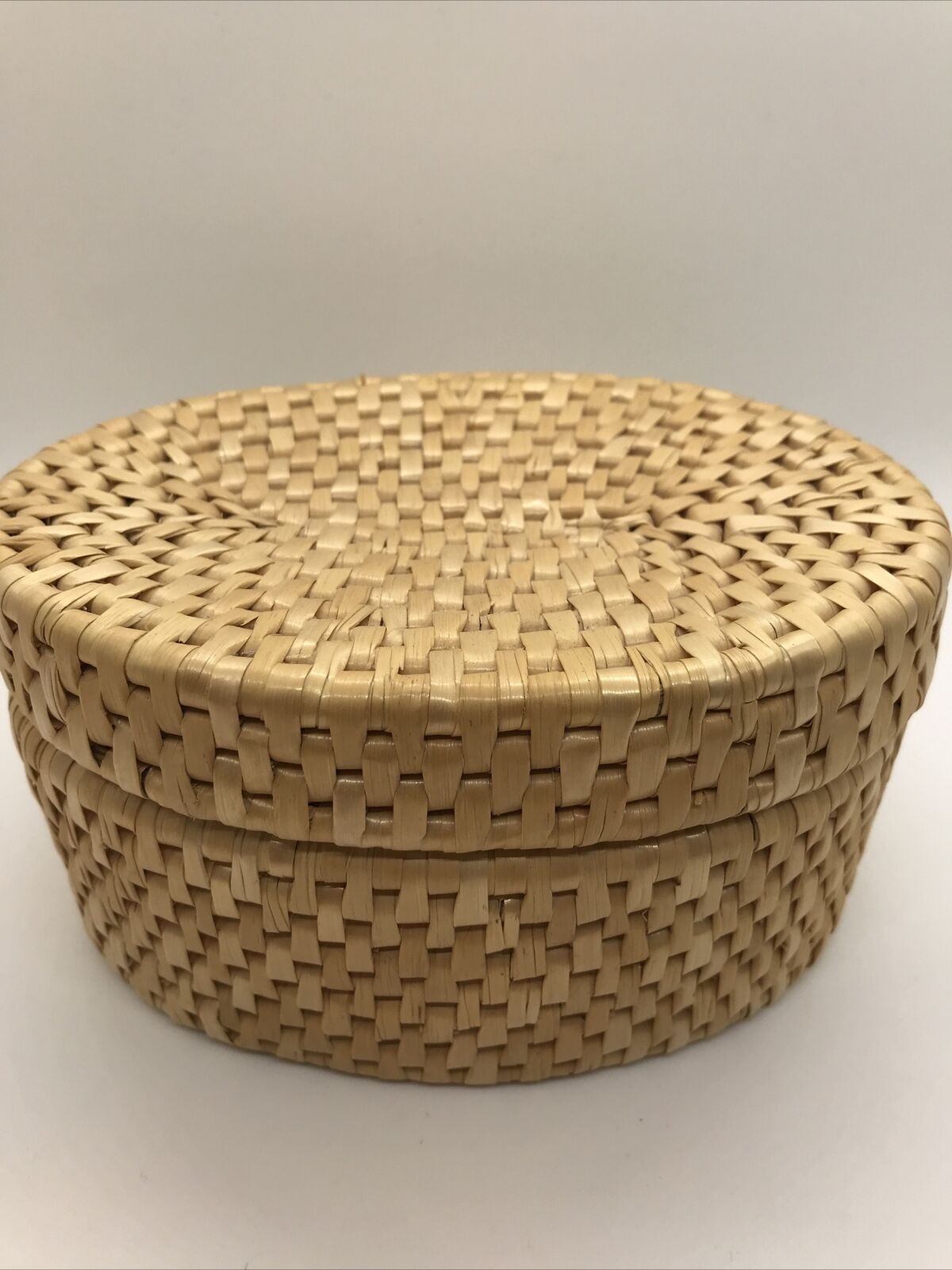 VTG Handmade Woven Round Straw Trinket Stash Box With Lid Home Decor