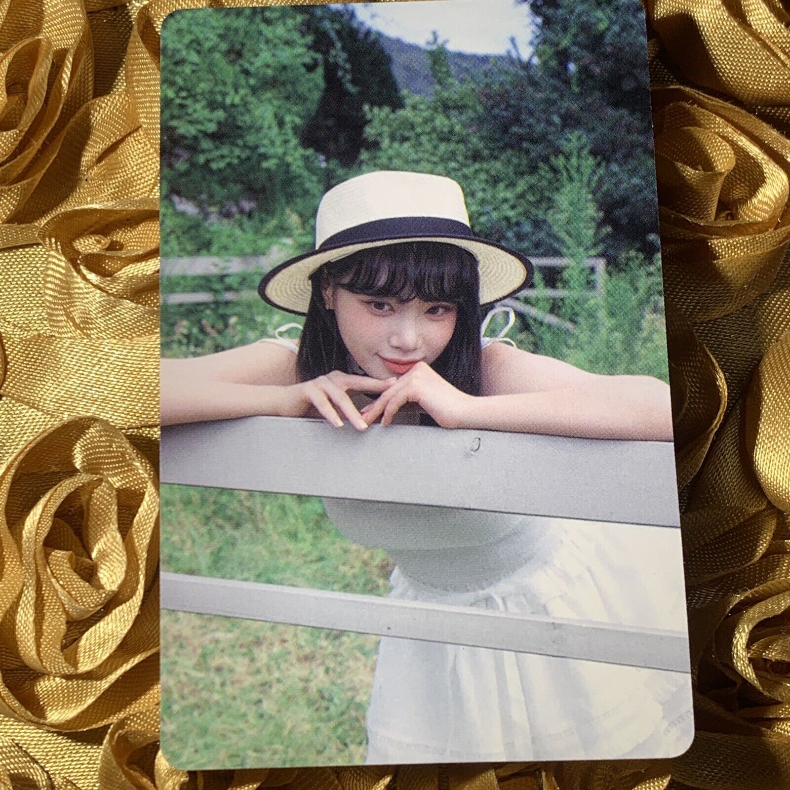 Kim Chaewon LE SSERAFIM Class Edition Celeb K-pop Girl Photo Card Spring Nature