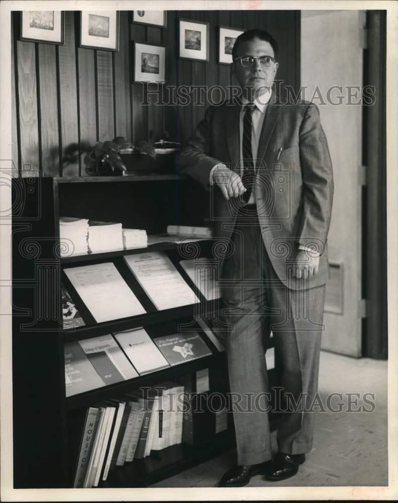 1963 Press Photo University of Houston engineering dean Dr. F.M. Tiller