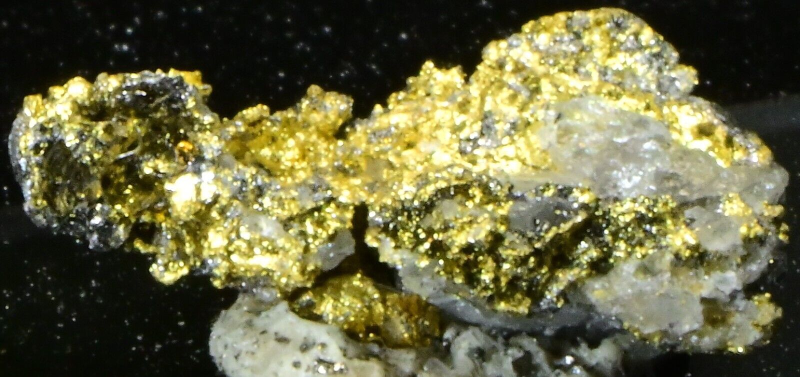 NATIVE GOLD 1.5 X 1 X 1 CM, 1G OF GOLD, RED LAKE, ONTARIO, CANADA #16