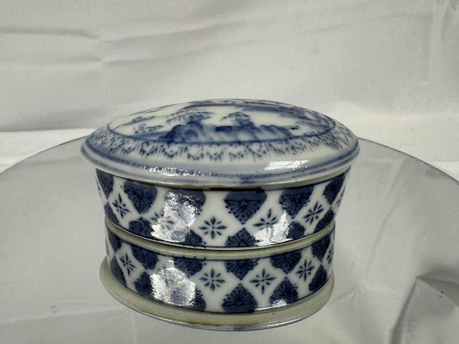Blue and White Vintage Chinese Village Porcelain Ceramic Lidded Trinket Box (Z11