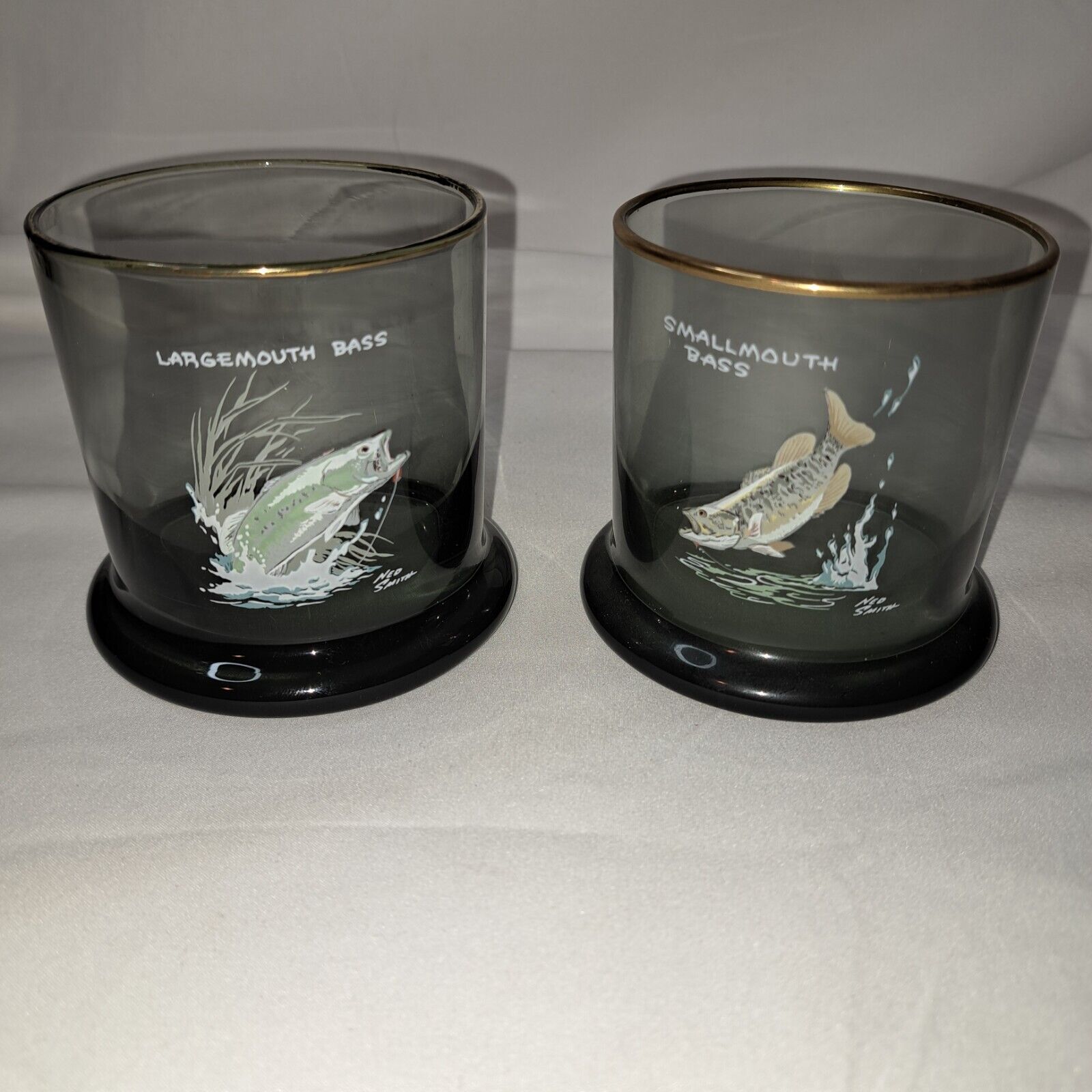 2 Rare Vintage NED SMITH Game Fish Largemouth Bass Smoked Glass Lowball Glasses
