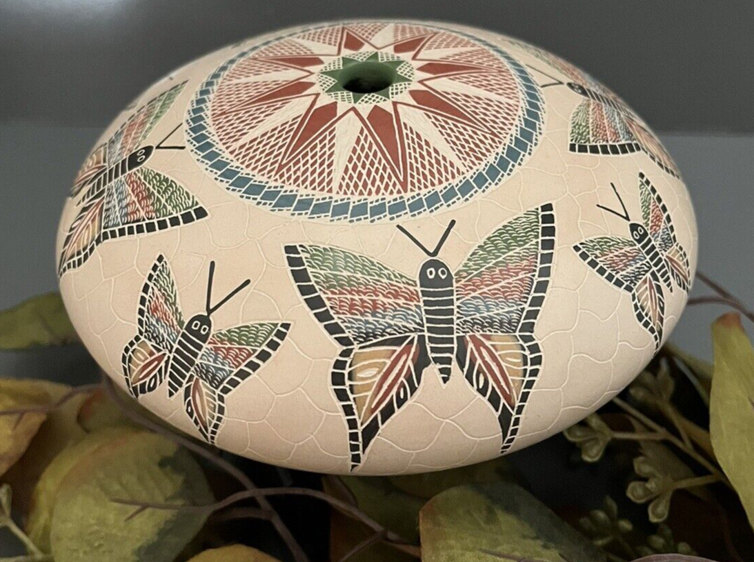 Mata Ortiz Pottery Oscar Ramirez Seed Pot Butterfly Multicolor Folk Art Mexican