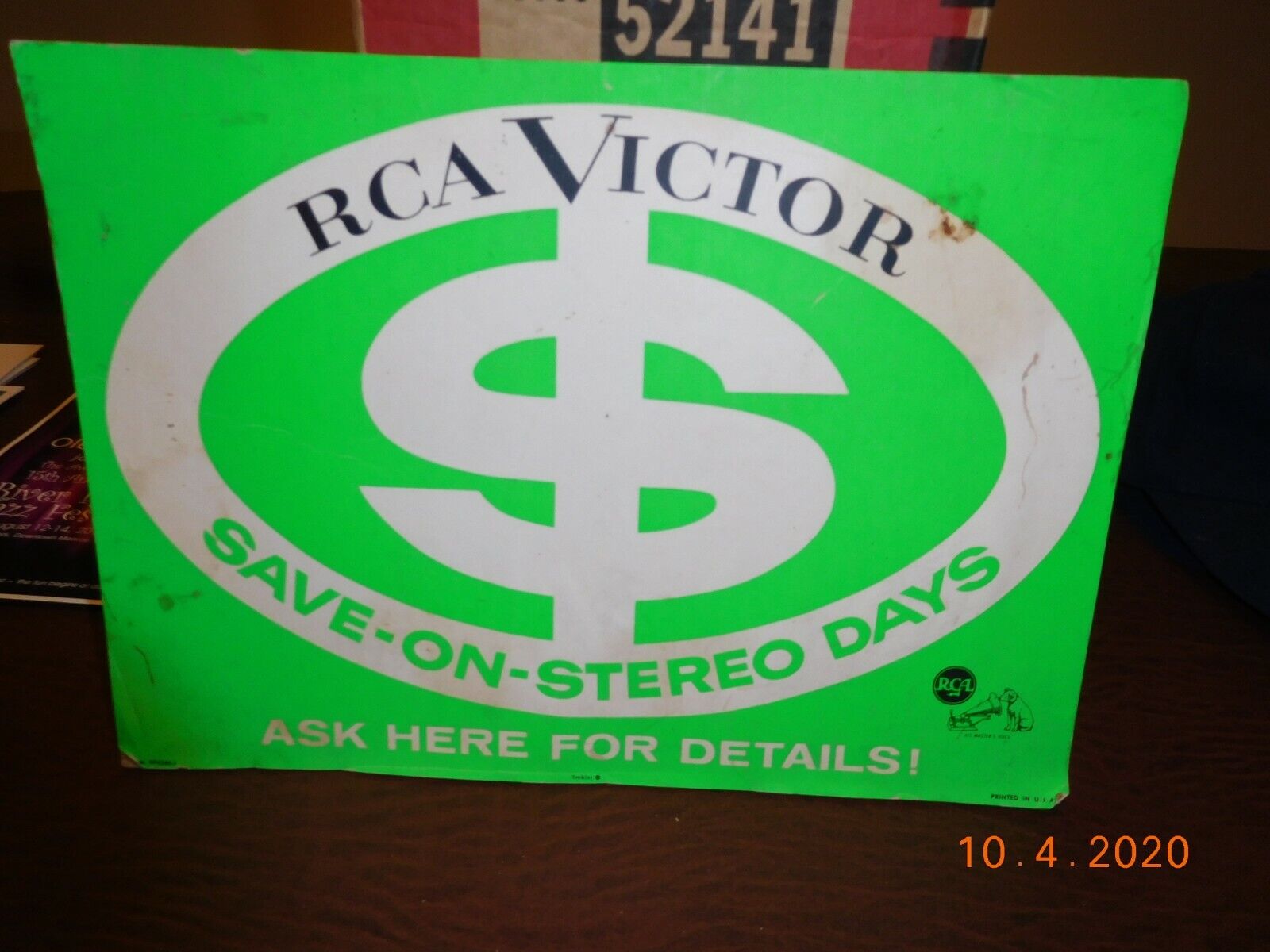 RCA Victor Cardboard Display 10\