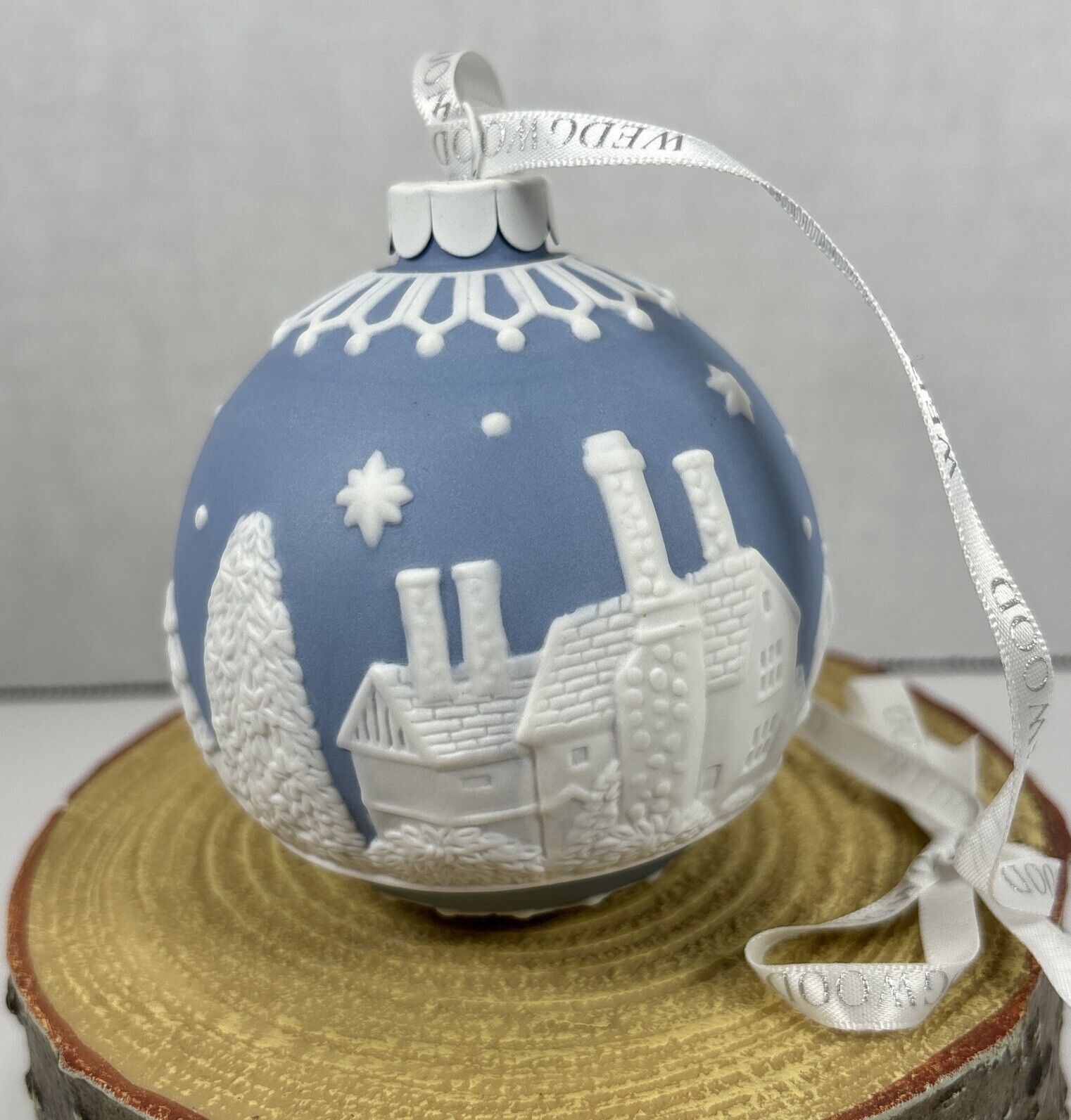 Wedgwood Christmas Tree Ornament Made In England Winter Village Scene Porcelain