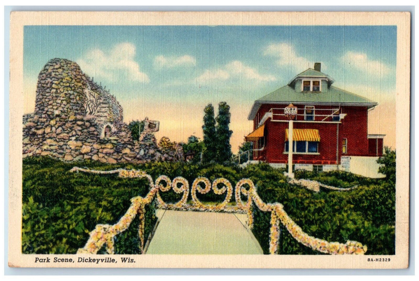 c1940's Park Scene, Dickeyville Wisconsin WI Vintage Unposted Postcard