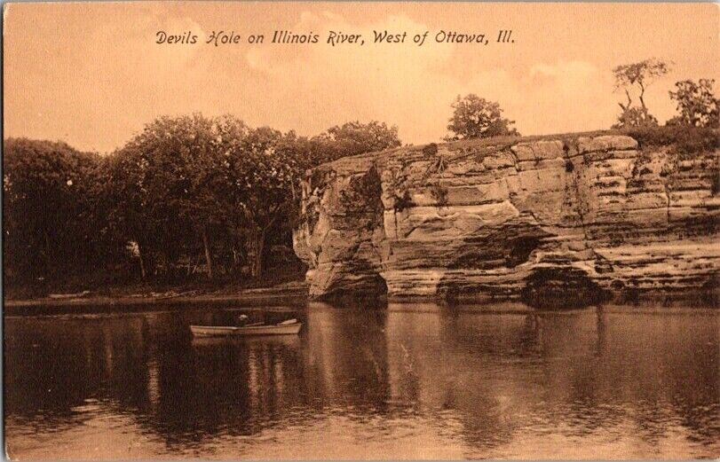 Postcard Devil's Hole Illinois River Ottawa IL Illinois Man in Row Boat    H-182