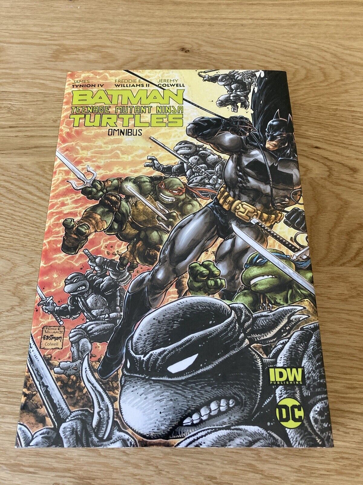 Batman Teenage Mutant Ninja Turtles (TMNT) Omnibus. IDW. DC Comics