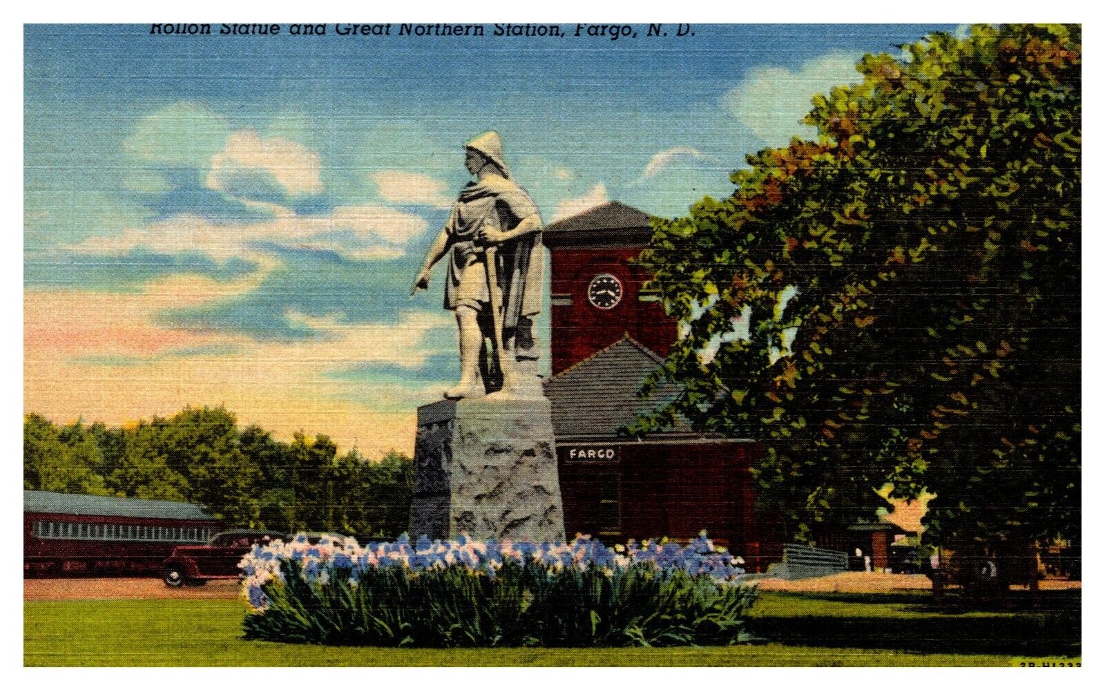 Fargo North Dakota ND Rollon Statue & Great Northern Station Linen Postcard