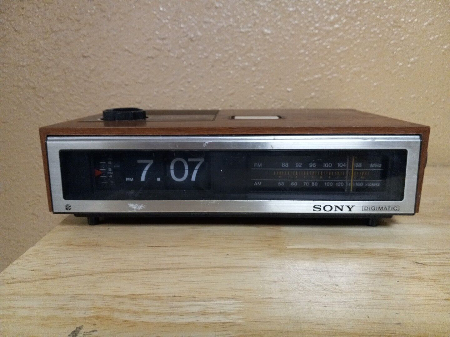 Vintage Sony ICF-C670W Digimatic AM FM Flip Alarm Clock Radio Tested Working 