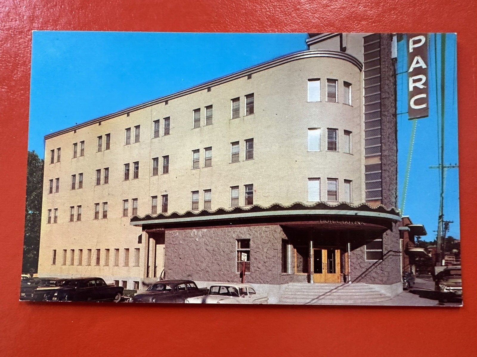 Vintage UNUSED Postcard~QUEBEC CANADA~ HOTEL DU PARC ~ CHICOUTIMI
