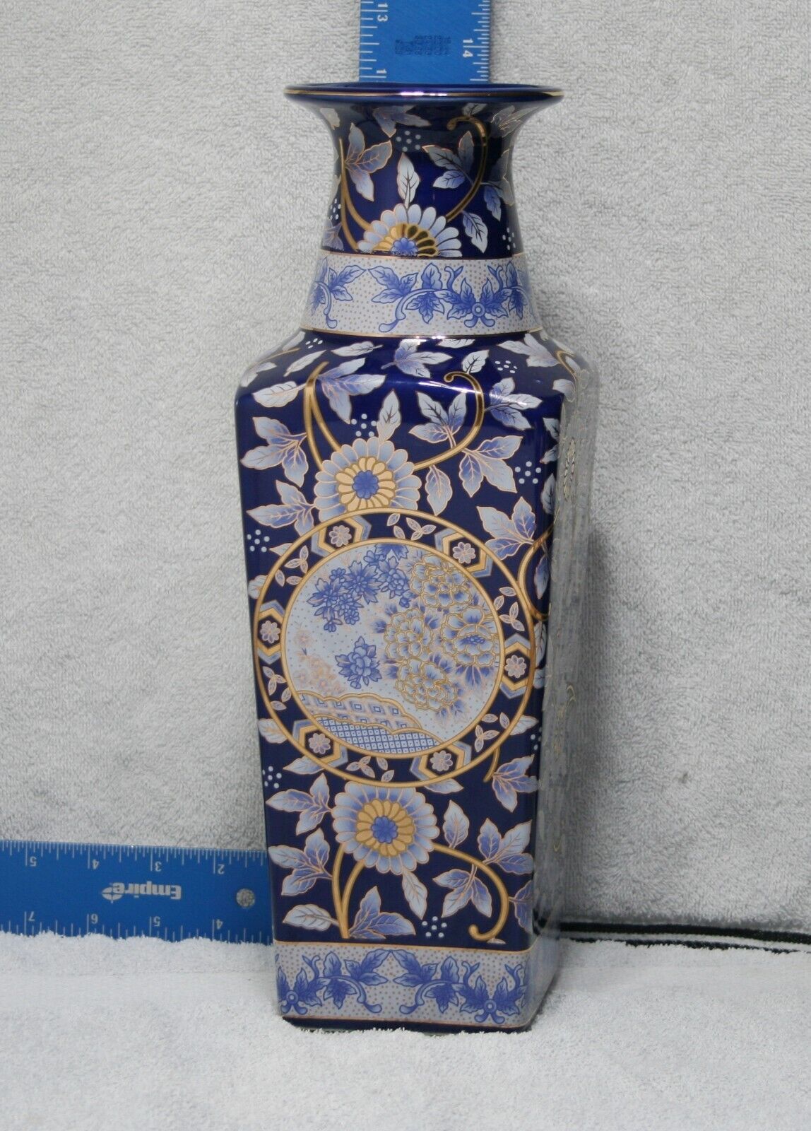 Oriental Vase in Blue/Light Blues /Ascents Gold Decorative Porcelain Glass Vase 