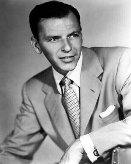 Frank Sinatra circa 1940\'s studio portrait in suit and tie 5x7 photo