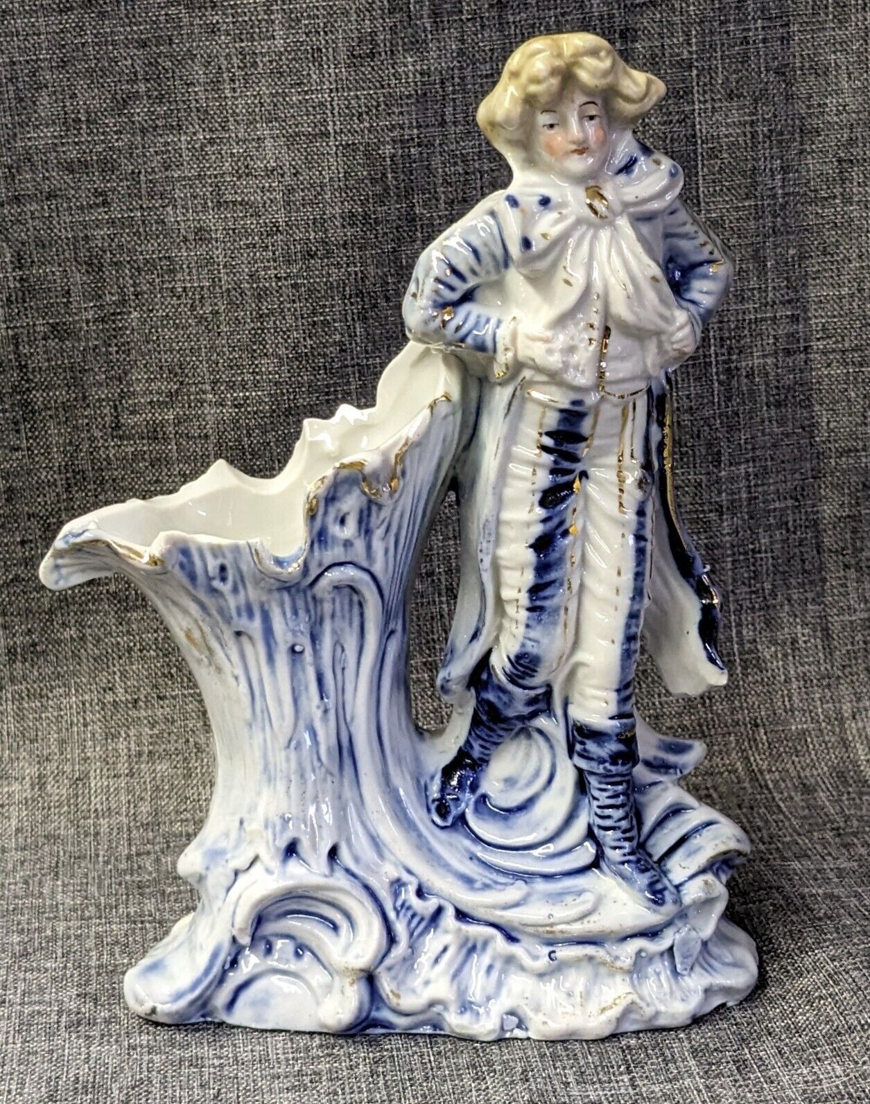 Porcelain Colonial Man Figurine Blue White Gold Trim Decor Bud Vase 5.5\