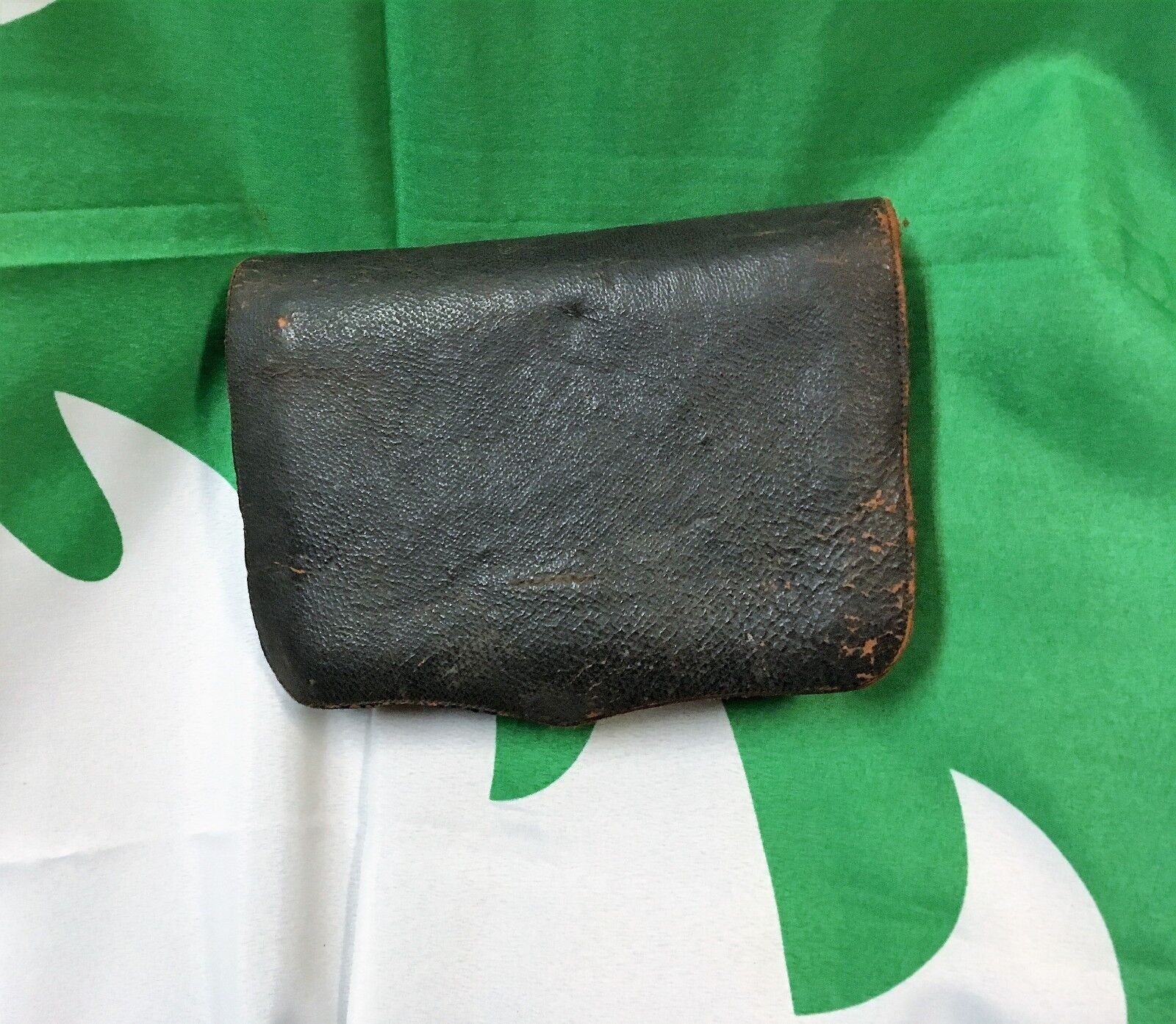 cartridge pouch, Civil War, unmarked leather, with interior tin