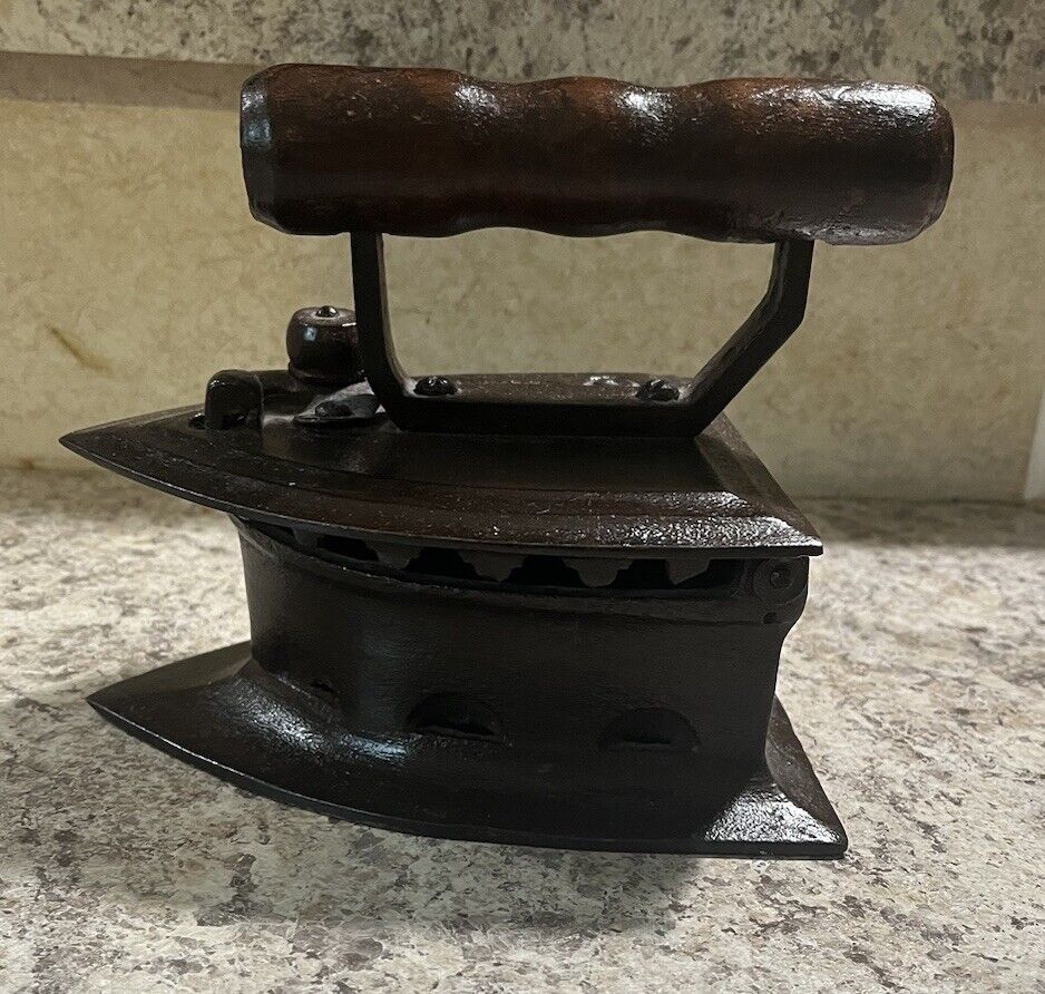 Vintage old Wooden Handle Cast Iron Coal Ironing Clothe Press collectible Rare
