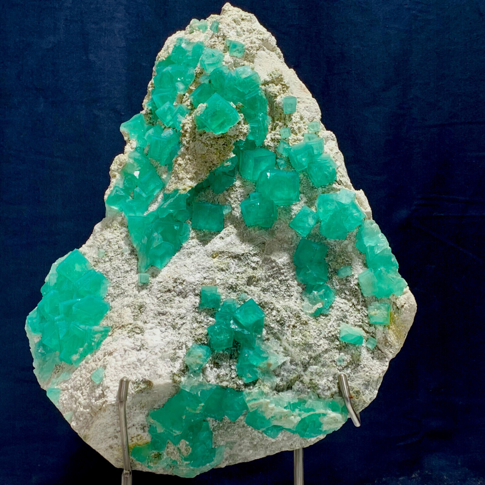 22LB Rare crystal specimen of transparent purple green cube fluorite/China