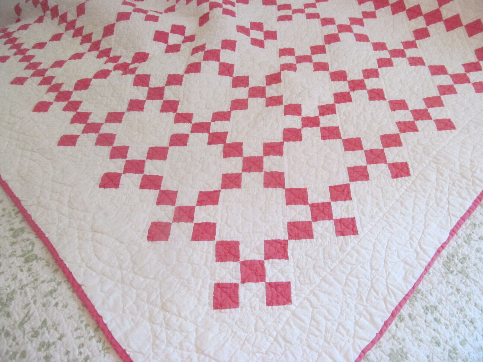 Charming~Vintage 1940s Pink White IRISH CHAIN Handmade Quilt~Hand Quilted 60x88