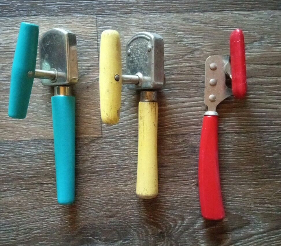 LOT OF 3 VINTAGE EDLUND NO. 5 MANUAL CAN OPENERS WOOD HANDLE RED, YELLOW, Blue