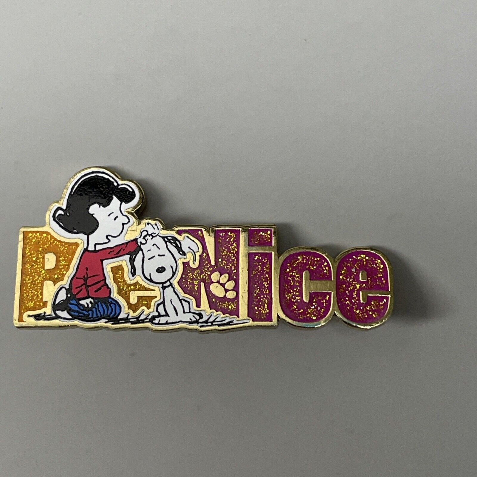 ⚡EXTREMELY RARE⚡BE KIND PEANUTS PIN LIMITED EDITION VERY RARE LAST ONES GLITTER