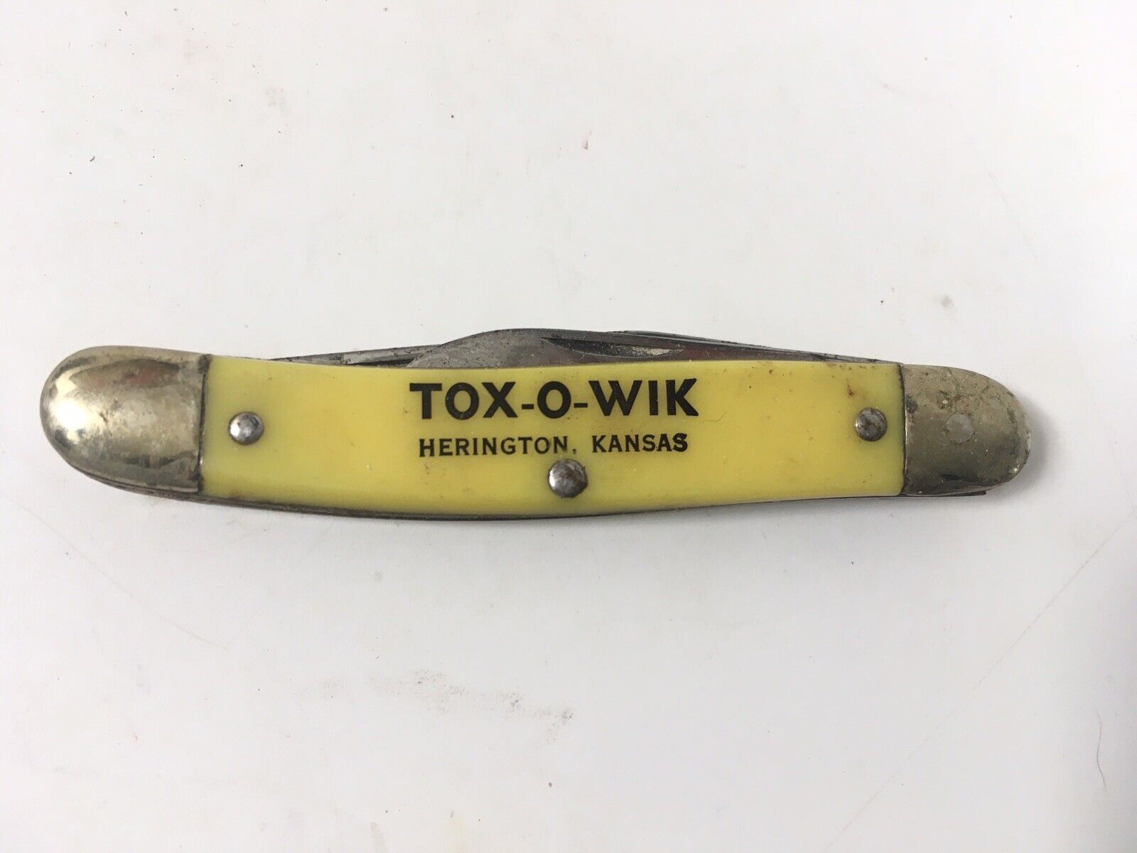 Vintage Tox-O-Wik Herington Kansas Farm Equipment Advertising Pocket Knife