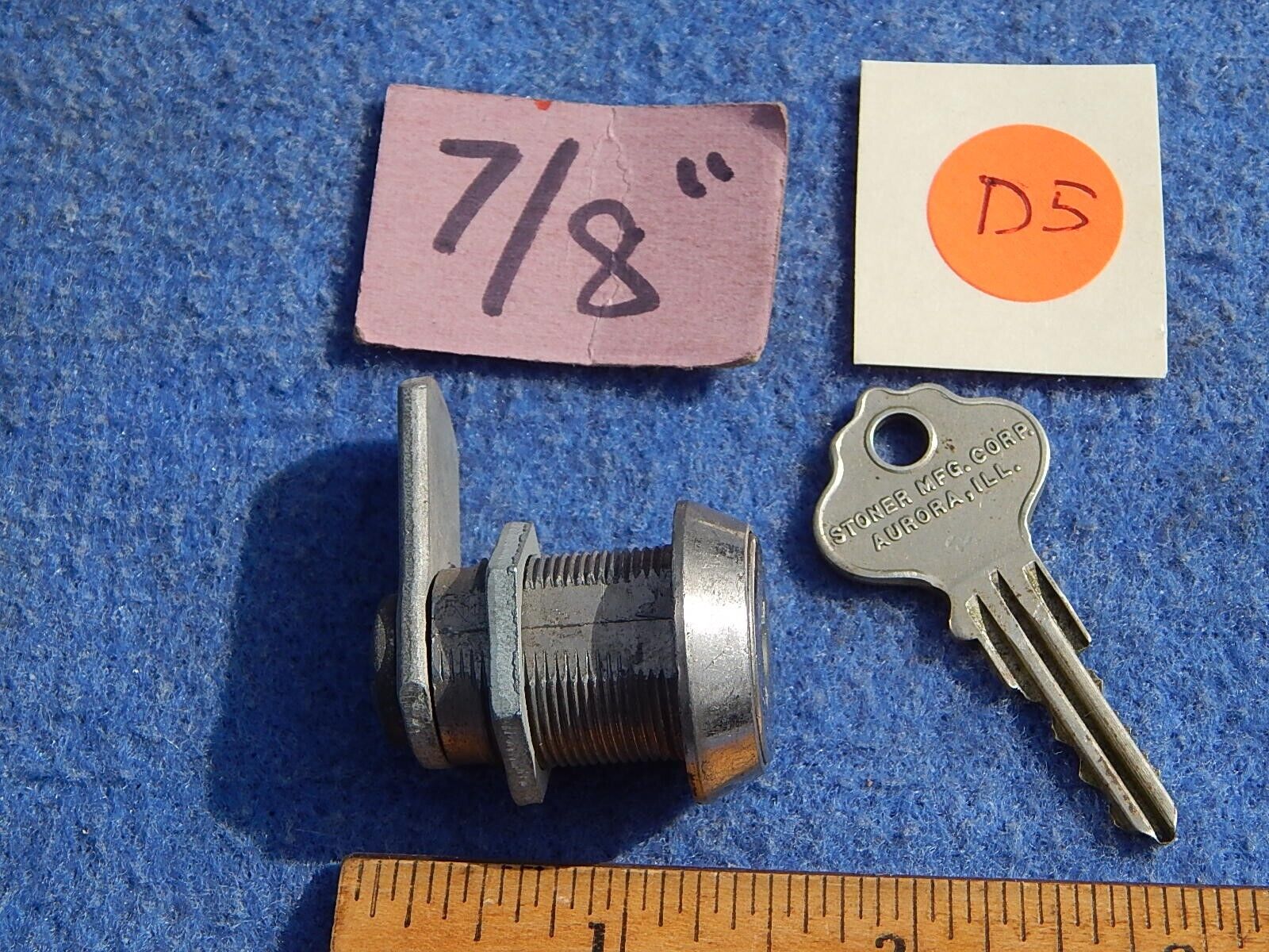 1940s Stoner Game Lock 7/8 inch, Independent Lock Company with key VD 1737