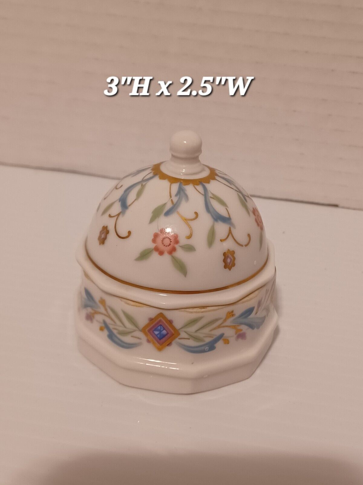Vintage Prestige Place Lidded Porcelain Trinket Box Made In Japan Floral 