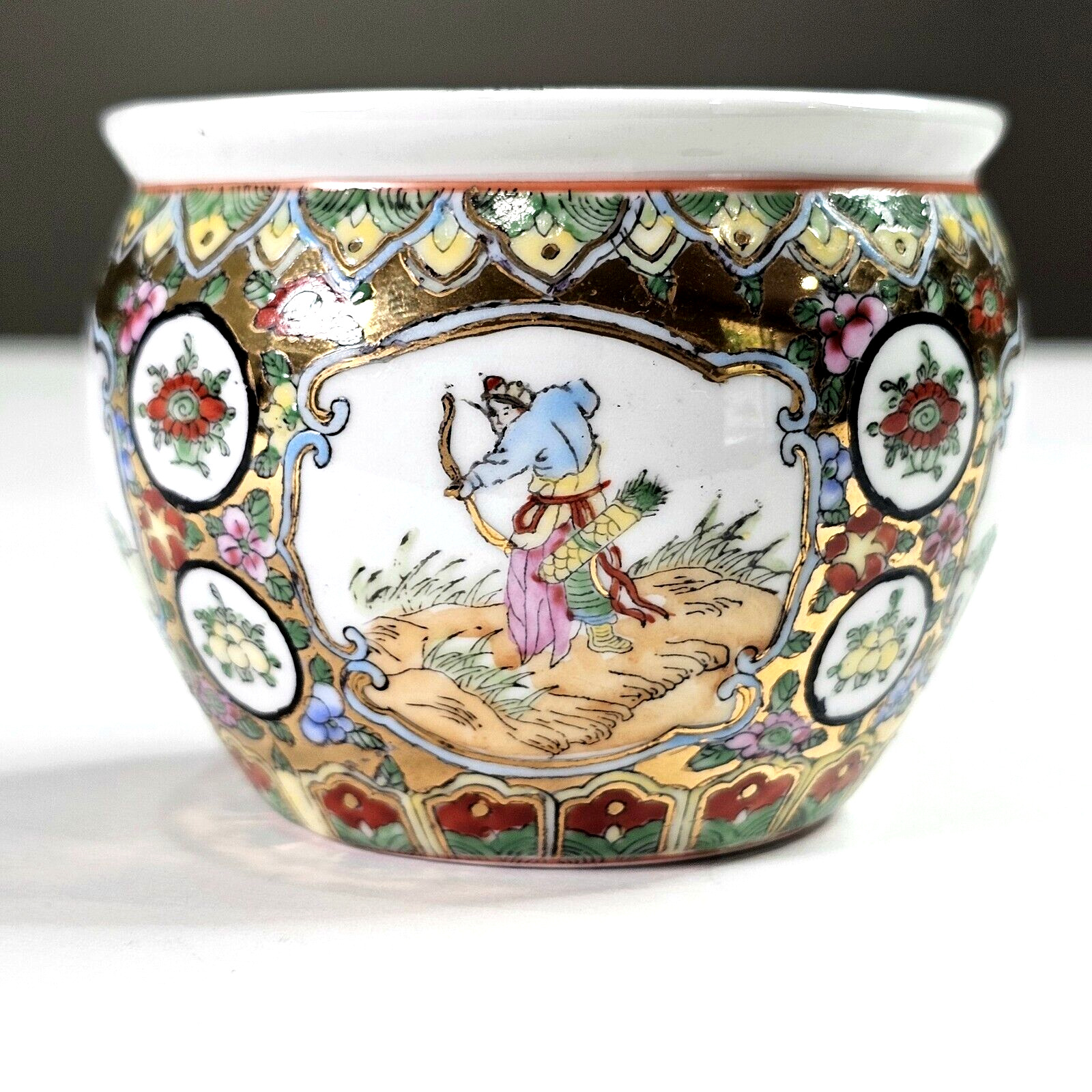 Vintage Chinese souvenir hand-painted eggshell porcelain fishbowl Planter Small