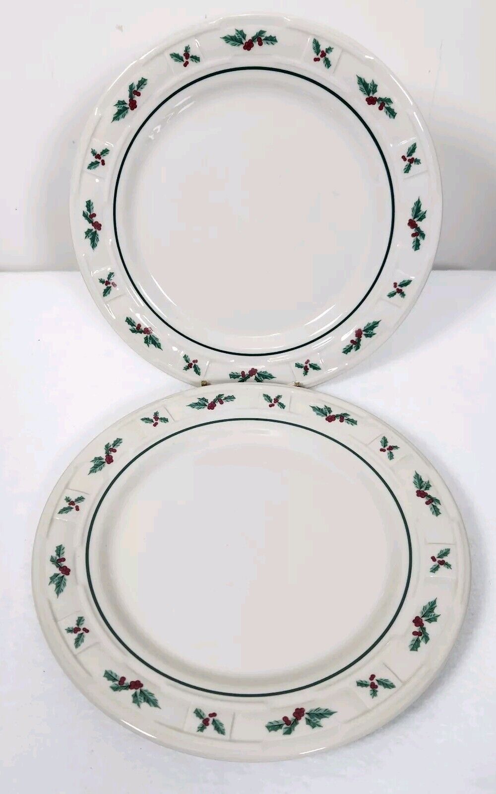 Longaberger 2005 Pottery Woven Traditions Holly (2) Dinner Plates CHRISTMAS USA