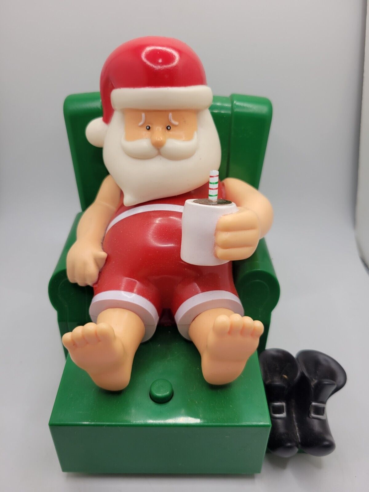 Gemmy Animated Talking Complaining Santa Sitting in Recliner Animated Arm / Head