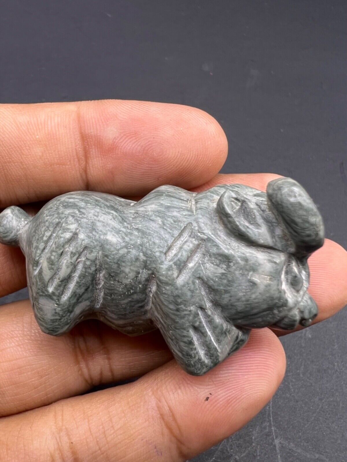 Rare Beautiful Old Small Nephrite Jade Stone Cow Worship Animal Amulets Beads